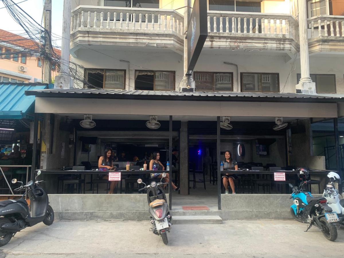 Splash Bar And Guesthouse Pattaya Exterior photo